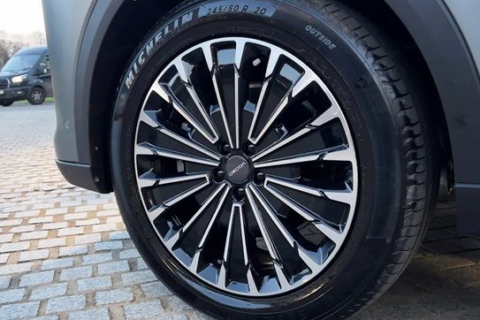 Omoda 9 1.5 Super Hybrid Exclusive AWD