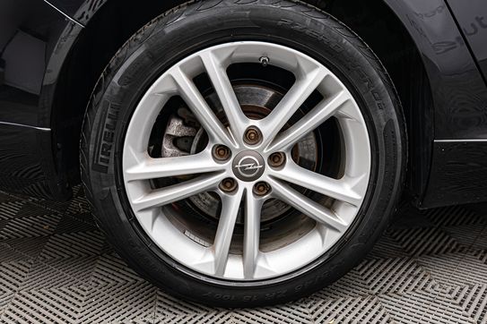 Opel Insignia 2.0 CDTI OPC line