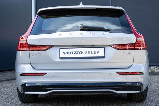 Volvo V60 T6 AWD Plug-In Hybrid Plus Dark