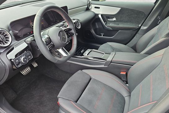 Mercedes Klasa A 250 e PHEV AMG Line 8G-DCT