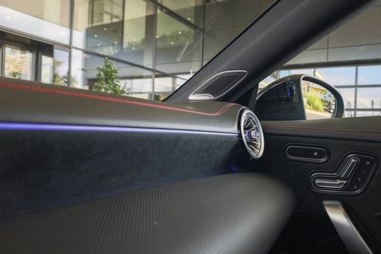Mercedes CLA 220 4-Matic AMG Line