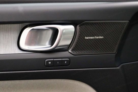 Volvo XC40 B3 Ultra Dark