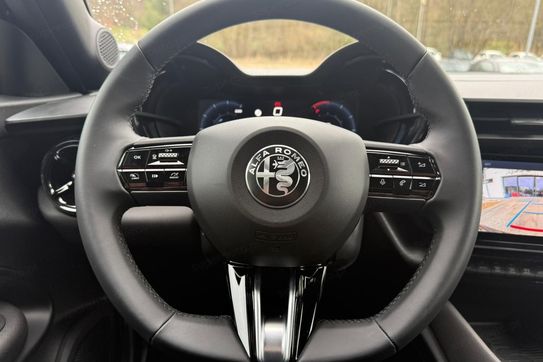 Alfa Romeo Junior 1.2 Ibrida