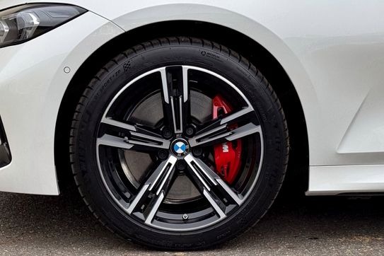 BMW Seria 3 Touring 330d xDrive M Sport