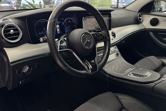 Mercedes E Klasa 220 d 4-Matic AMG