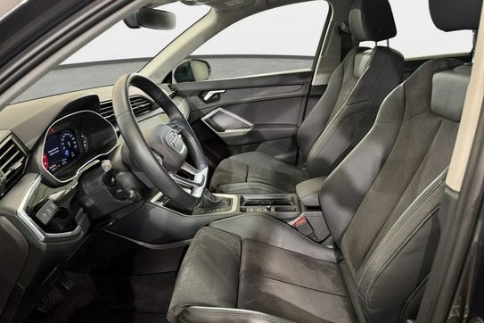 Audi Q3 35 TFSI mHEV S-Line S tronic