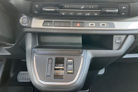Toyota Proace Verso EV Long L2H1 75kWh Business