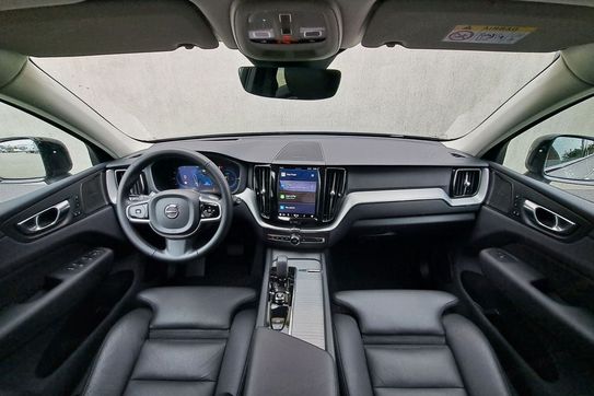 Volvo XC60 T6 Plug-In Hybrid AWD Plus Dark aut