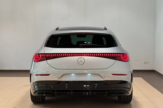 Mercedes CLA 200 AMG Line Shooting Brake