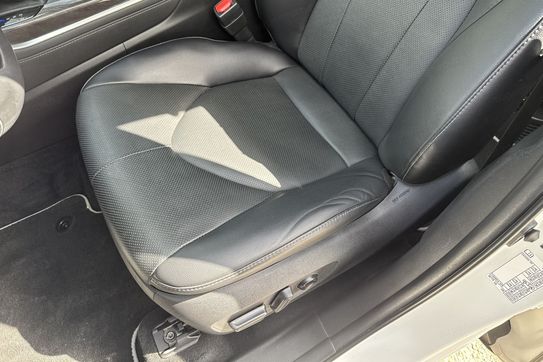 Toyota Highlander Prestige 2.5 Hybrid