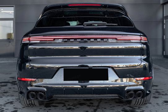 Porsche Cayenne E-Hybrid Black Edition