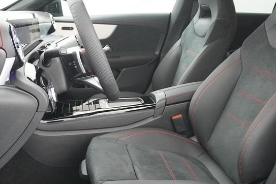 Mercedes CLA 200 AMG Line Shooting Brake