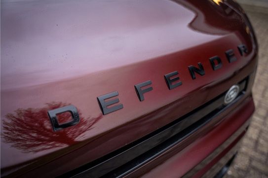 Land Rover Defender 130 D350 X-Dynamic HSE