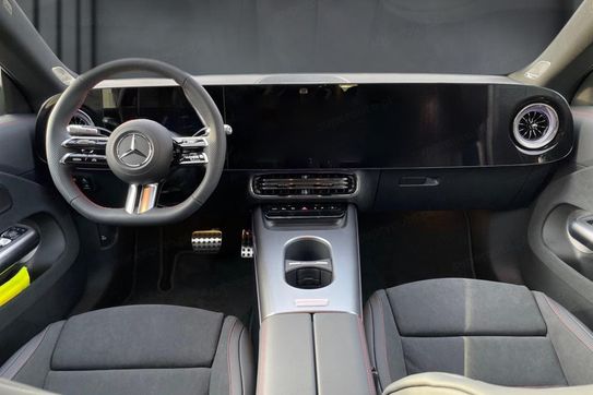 Mercedes CLA 200 AMG Line