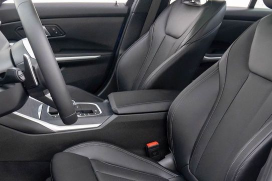 BMW Seria 3 320i xDrive M Sport