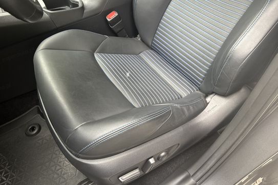 Toyota RAV4 Selection 2.5 Hybrid