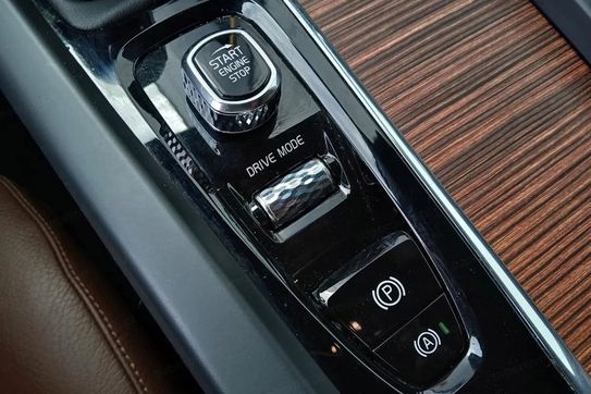 Volvo V60 D3 Momentum Pro