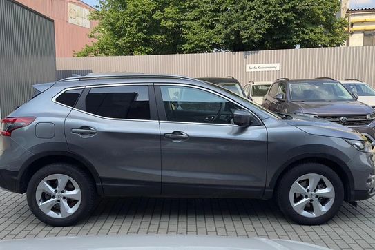 Nissan Qashqai 1.3 DIG-T N-Connecta DCT