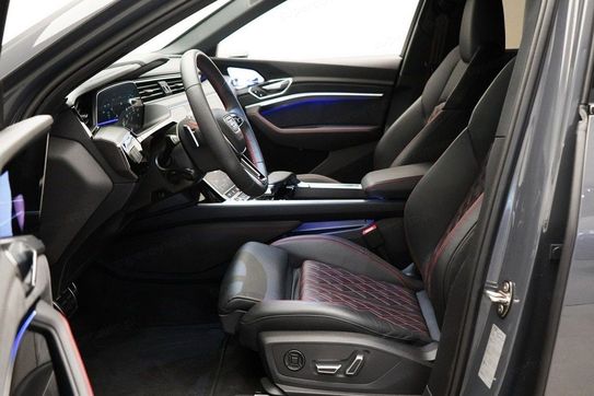 Audi Q8 SQ8 TFSI quattro Tiptronic