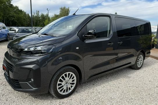 Peugeot Traveller BlueHDi