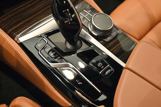 BMW Seria 5 530i xDrive Luxury Line