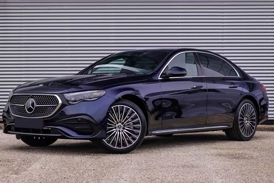 Mercedes Klasa E 300 e 4-Matic AMG