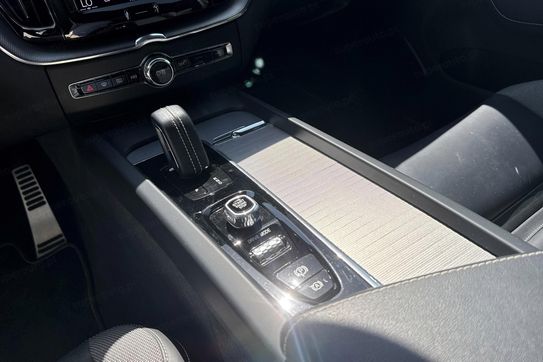 Volvo XC60 B4 B R-Design