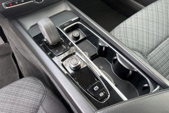 Volvo V60 B3 B Momentum Pro