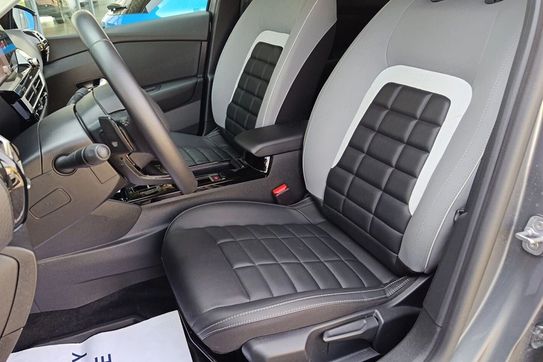 Citroen C4 1.2 Puretech Max S&S EAT8