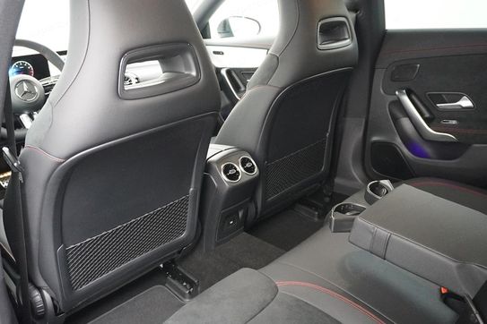 Mercedes CLA 200 AMG Line Shooting Brake