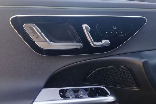 Mercedes Klasa E 300 de PHEV 4-Matic AMG Line