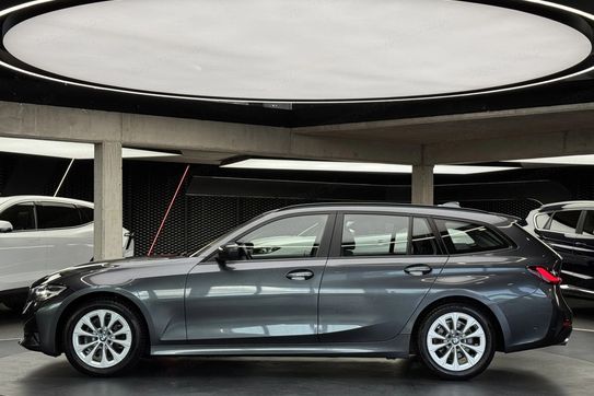 BMW Seria 3 318i aut