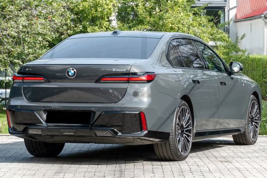 BMW Seria 7 740d xDrive M Sport