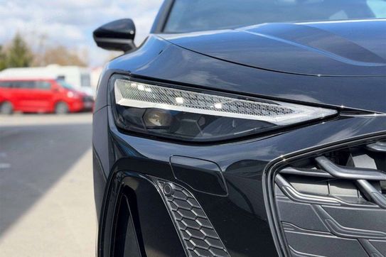 Audi A6 TDI quattro S line Avant