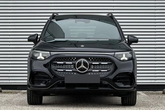 Mercedes GLB 250+ AMG Line