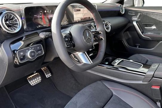 Mercedes CLA 220 4-Matic AMG Line