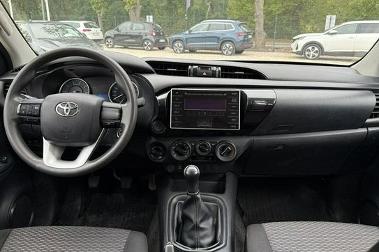Toyota HiLux Double Cab DLX 4x4