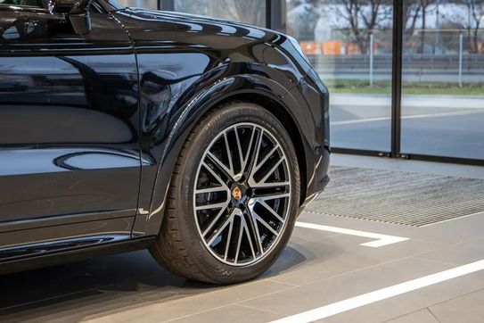 Porsche Cayenne Black Edition