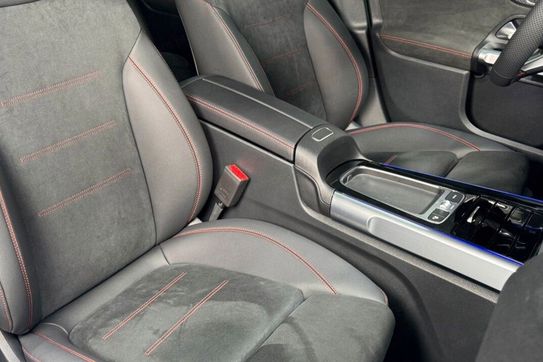 Mercedes GLB 200 AMG Line