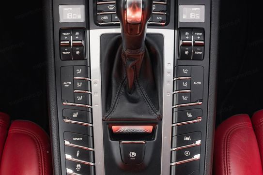 Porsche Macan Standard