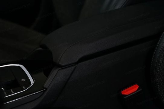 BMW Seria 2 Gran Coupe 218d Sport Line