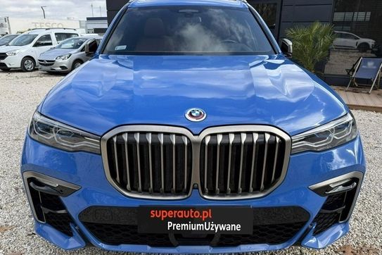 BMW X7 M50i