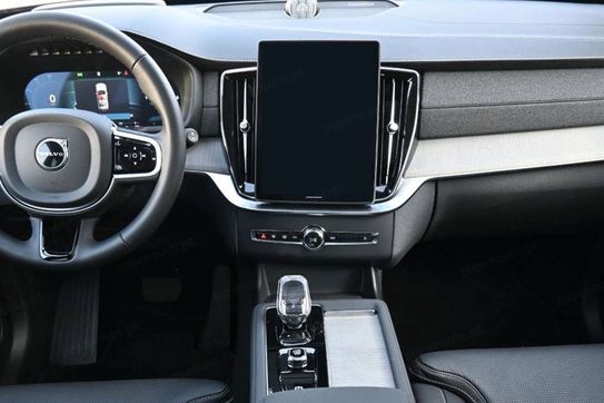 Volvo XC90 T8 AWD Plug-In Hybrid Ultra Dark 7os