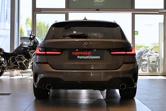 BMW Seria 3 330i xDrive M Sport sport-aut