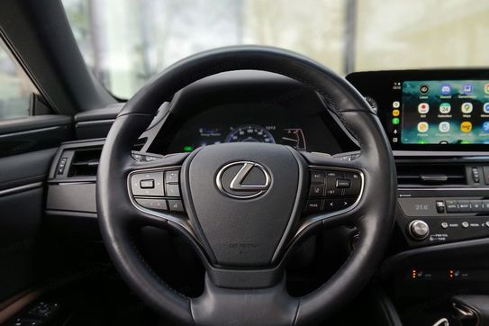 Lexus ES 300h Business Edition
