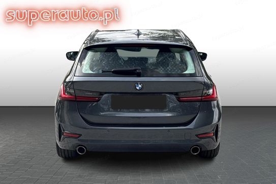 BMW Seria 3 318i