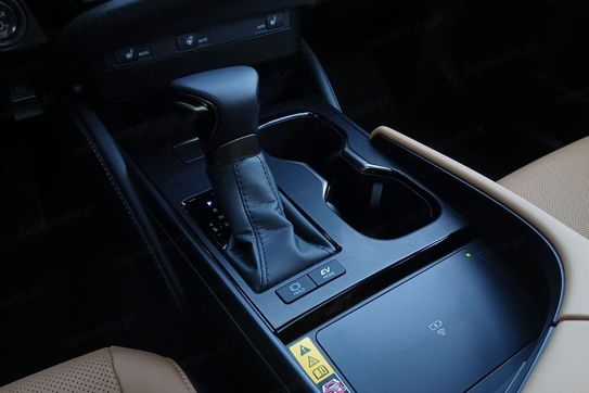 Lexus ES 300h Business Edition