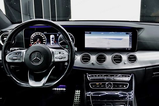 Mercedes Klasa E 220 d 4-Matic 9G-TRONIC