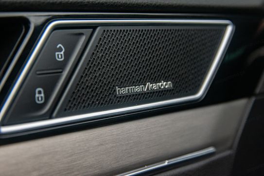 Volkswagen Passat 2.0 TSI Elegance DSG