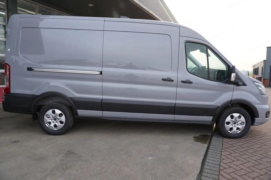 Ford Transit 350 L3H2 Limited A8